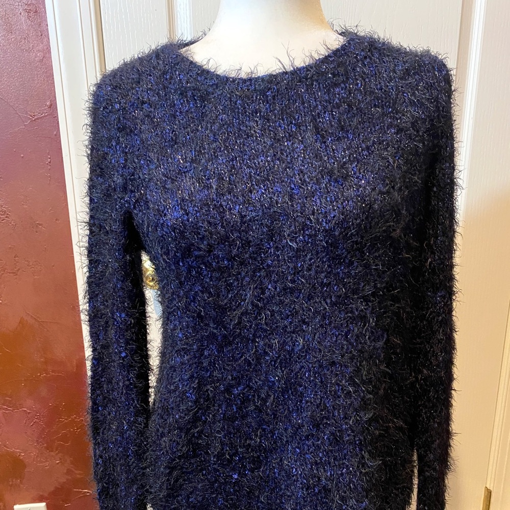 Cable & Gauge soft Blue & Black Sweater